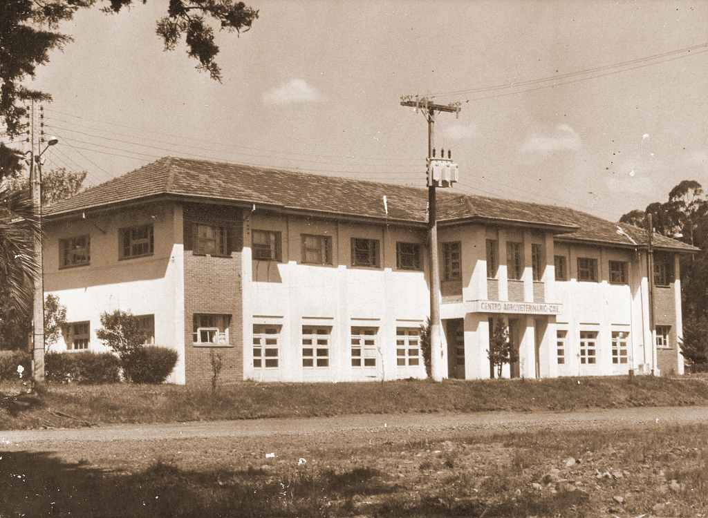 Primeiro edifício da Udesc Lages, onde hoje funciona a parte administrativa do centro de ensino